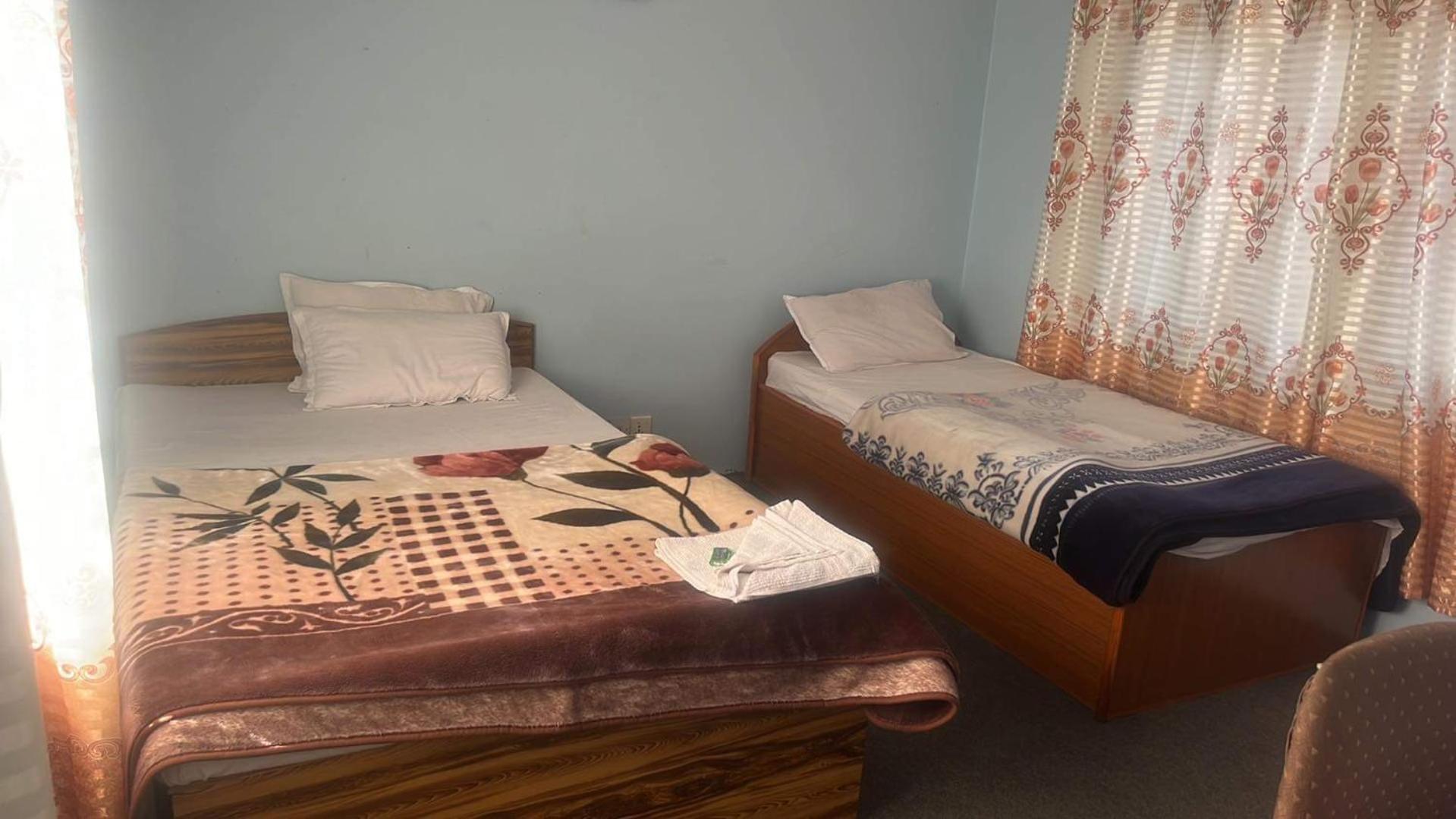 Robins Nest Hotel & Restaurant Deorāli Kültér fotó